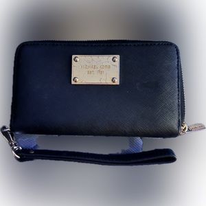 Michael Kors wristlet
